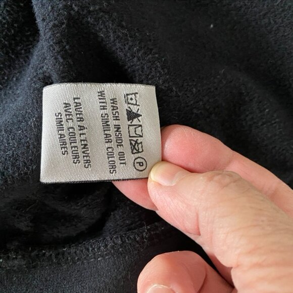 Quality Le Chateau Regular Fit-Large Black Hoodie with pockets - Picture 12 of 12